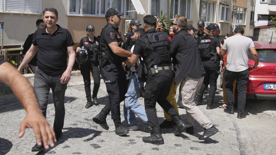 Policija u Istanbulu privela učesnike Parade ponosa, guverner tvrdi da su delovali nezakonito