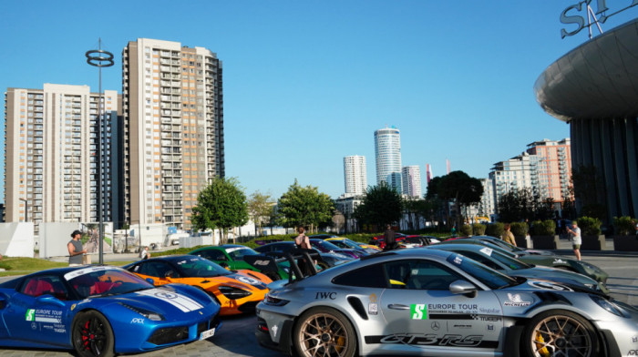 Ferrari, Lamborghini, Porsche i McLaren zasijali u Beogradu: Luksuzni automobili prvi put na ruti Europe Tour 2025