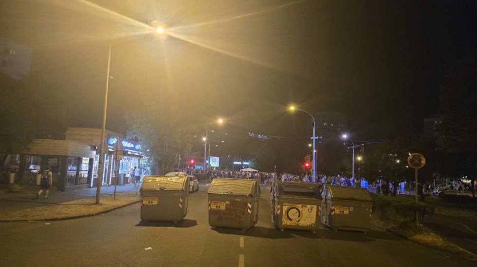 Pomoćnik direktora policije: Privedeno 18 osoba iz Beograda i Čačka nakon sinoćnjih blokada