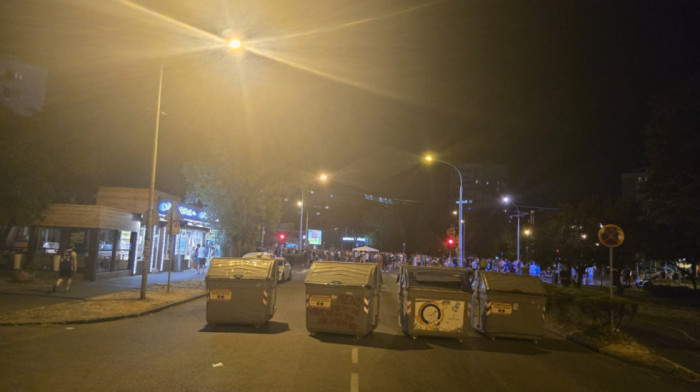 Pomoćnik direktora policije: Privedeno 18 osoba iz Beograda i Čačka nakon sinoćnjih blokada