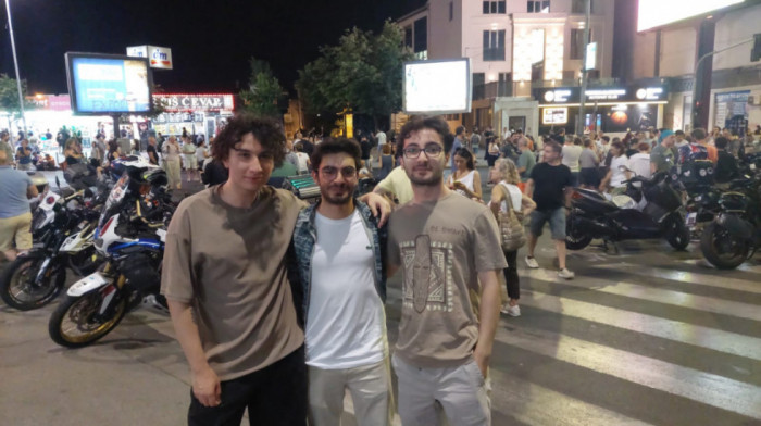 Turski studenti na blokadama u Beogradu: "Bili smo tu i za Vidovdan, mnogo je sličnosti sa protestima u Turskoj" (VIDEO)