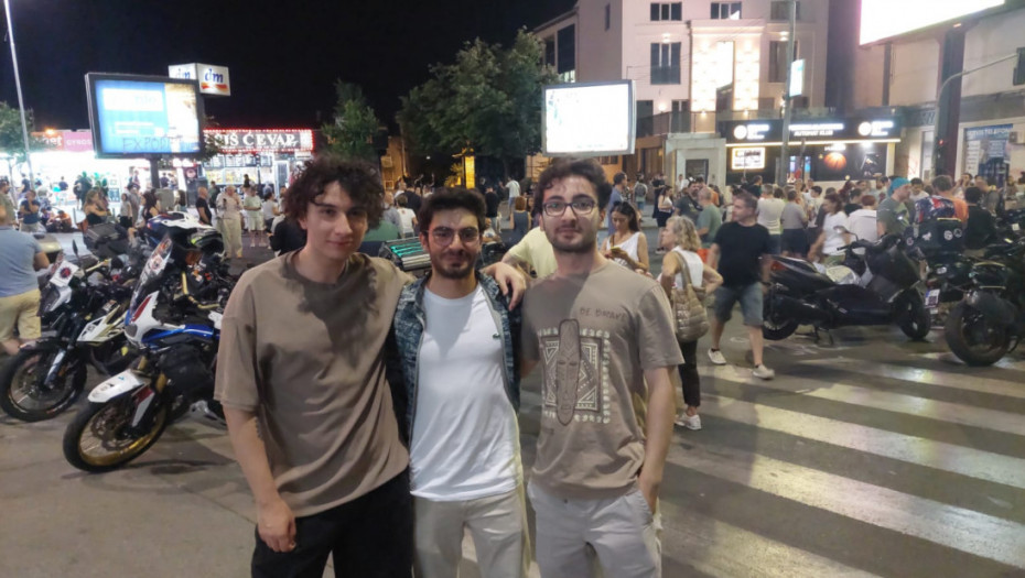 Turski studenti na blokadama u Beogradu: "Bili smo tu i za Vidovdan, mnogo je sličnosti sa protestima u Turskoj" (VIDEO)