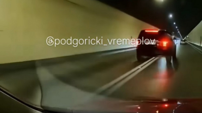 Opasno preticanje u tunelu Sozina: Džip prešao preko duple pune linije, zamalo izbegnuta nesreća (VIDEO)