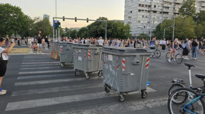 Policija tokom noći identifikovala 172 osobe, protiv jedne podneta prekršajna prijava
