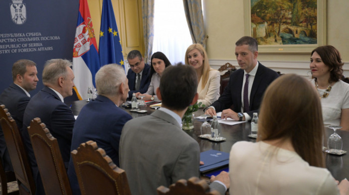 Đurić sa Bocan-Harčenkom i Malinovskim: Namera Prištine da izgradi dva nova mosta preko Ibra pretnja po bezbednost