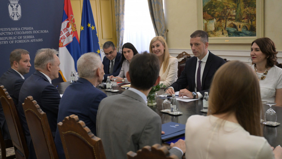 Đurić sa Bocan-Harčenkom i Malinovskim: Namera Prištine da izgradi dva nova mosta preko Ibra pretnja po bezbednost