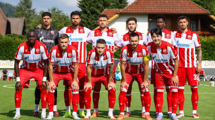 Zvezda pobedila u Amšteten, debitovali golman Mateus i Veljković
