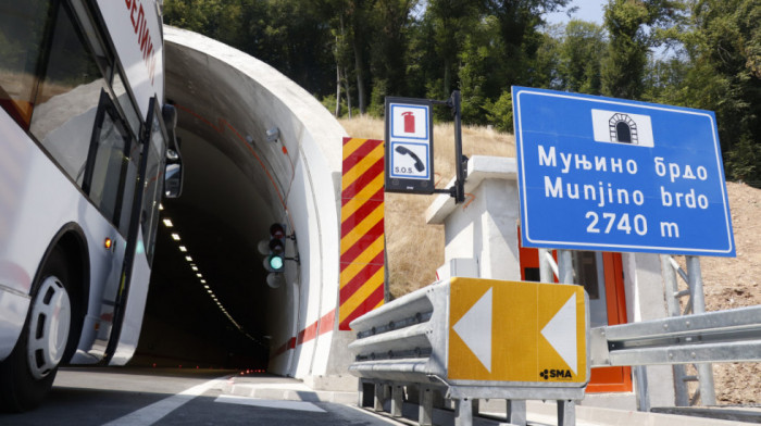 Svečano otvorena deonica auto-puta Pakovraće-Požega, Vučić: Srbija ima najmodernije puteve Kopiraj