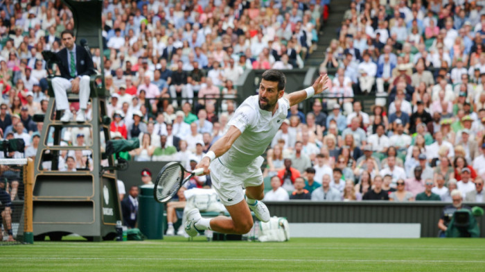 Novak Đoković igra za novo četvrtfinale Vimbldona: Aleks de Minor na putu do 101. pobede u Londonu