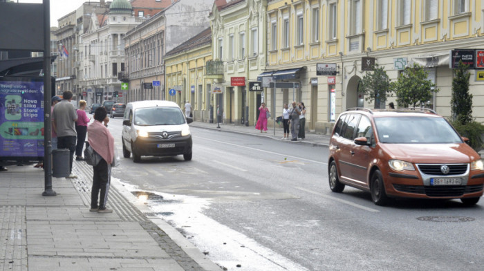Sve saobraćajnice u Beogradu prohodne, gradski prevoz funkcioniše po redovnom režimu