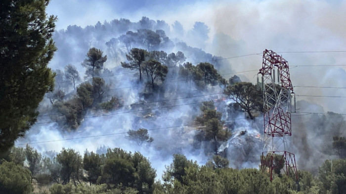 Letovi na aerodromu u Marseju obustavljeni zbog šumskog požara