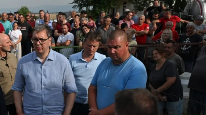 Vučić obišao požarom pogođene porodice u Žitorađi: Brza pomoć stiže iz budžetskih rezervi