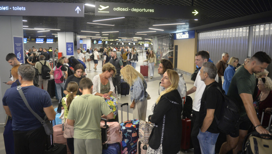 Šta se juče dogodilo na aerodromu "Nikola Tesla": Kako je propust kompanije poremetio kretanje putnika i pomerio letove