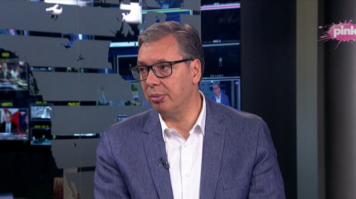 Vučić o požarima u Srbiji: Obilna kiša je pomogla, čestitam hrabrim vatrogascima i građanima koji su branili imanja
