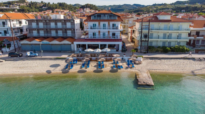 Srpski turisti prošli golgotu na Halkidikiju: Tri dana muke i stresa zbog naizgled bezazlenog prekršaja