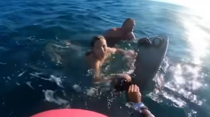 Herojska akcija u Solunu: Pogledajte snimak spasavanja oca i ćerke koje je morska struja odnela na pučinu