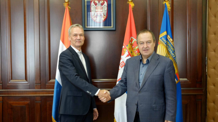 Dačić razgovarao sa ambasadorom Holandije o saradnji u oblasti unutrašnjih poslova