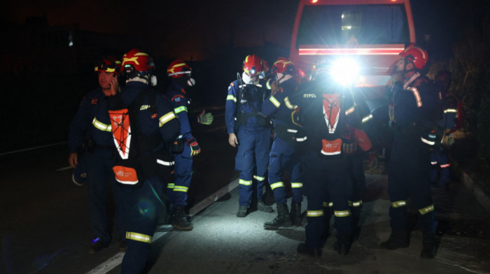 Veliki požar na Tasosu: Vatrogasci na četiri fronta, oluje otežale gašenje