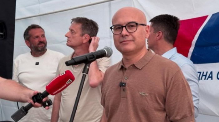Vučević u Vranju: Obojena revolucija završena, država je sačuvana