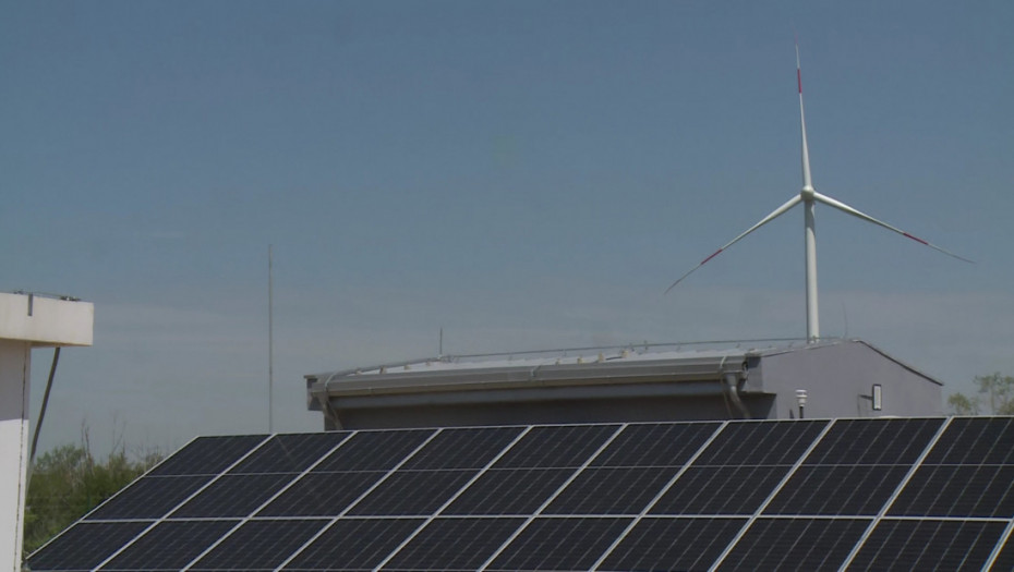 U Kostolcu puštena u probni rad solarna elektrana "Petka": Zauzima površinu od oko 15 hektara