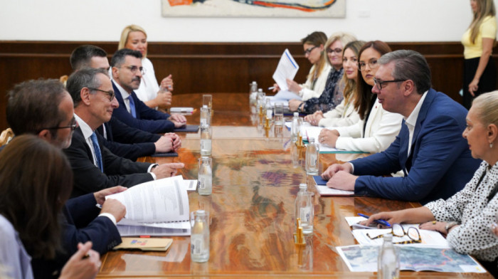 Vučić sa Patroneom razgovarao o rastućem obimu aktivnosti i investicija EBRD u Srbiji