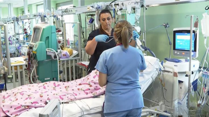 U Institutu za majku i dete prvi put urađena ugradnja trajne mehaničke potpore srca