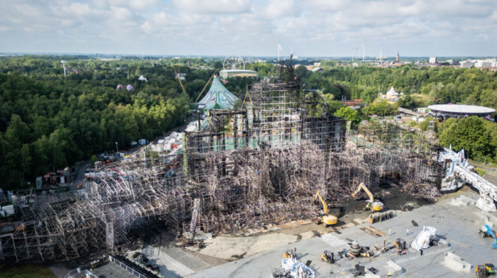 Glavna bina potpuno uništena: Uprkos ogromnom požaru, festival "Tomorrowland" će se održati po planu (FOTO)