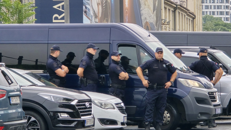 Policija tokom noći privela tri osobe koje su učestvovale u blokadama