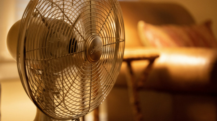 Kako rashladiti prostoriju bez klima uređaja? Isprobajte nemački trik koji snižava temperaturu i do 5°C
