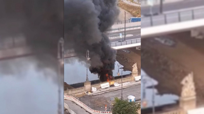 Planula jahta u Nemačkoj: Čuo se glasan prasak, a onda se crni dim nadvio nad Magdeburgom (VIDEO)