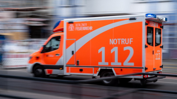 Dečak u Nemačkoj teško povređen kada je automobil uleteo u dvorište njegove kuće