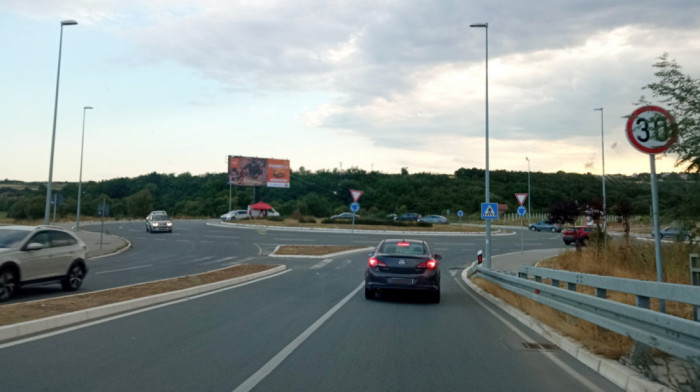 Dobri vremenski uslovi olakšavaju vožnju, gužve se očekuju u popodnevnim satima