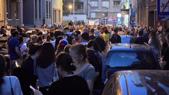 Protestna šetnja i u Beogradu, okupljeni išli pred zgradu glavnog urbaniste Marka Stojčića