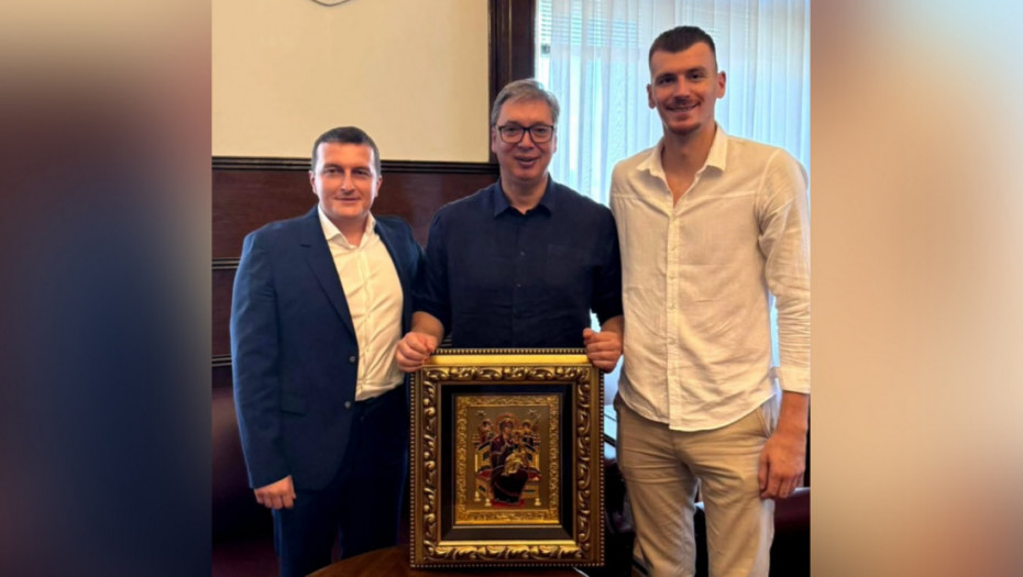 Vučić se sastao sa Motikom i Simanićem
