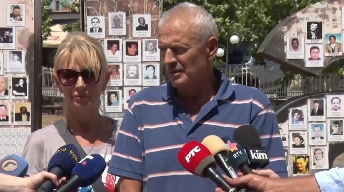 Roditelji posetili Igora Popovića u zatvoru u Gnjilanu