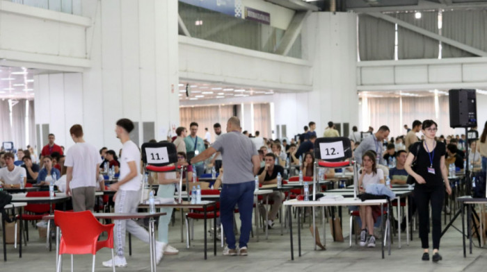 Počinju prijemni ispiti na Univerzitetu u Beogradu: Polaganje na matičnim fakultetima i na Sajmu (FOTO)