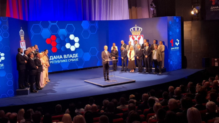 Macut sumira 100 dana rada Vlade: "Moja ruka biće ispružena svima koji iskreno žele dobro ovoj zemlji"