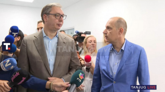 Vučić: Moramo da pokažemo veću brigu o starima, najmoderniji centar u Batajnici