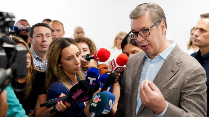 Vučić o zdravstvenim radnicima: Do sada se više od stotinu ljudi vratilo u zemlju
