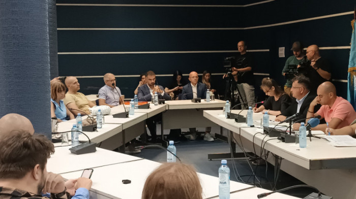 Savet za kulturu prihvatio inicijativu Mićina o spomeniku žrtvama pada nadstrešnice