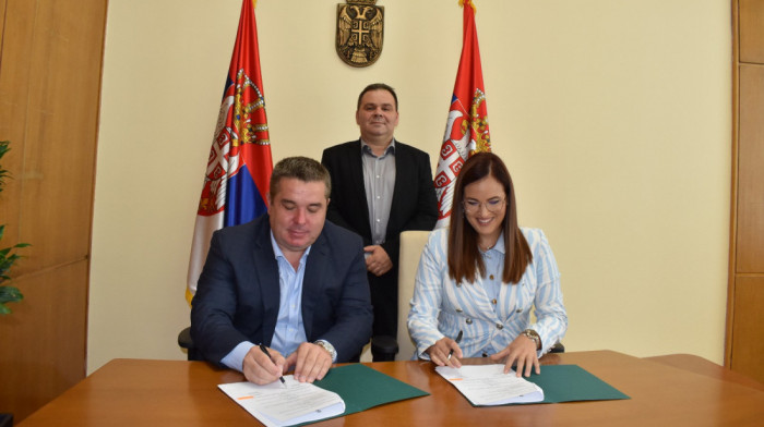 Pavkov potpisala ugovor o izgradnji kolektora u Rumi: Projekat od strateškog značaja