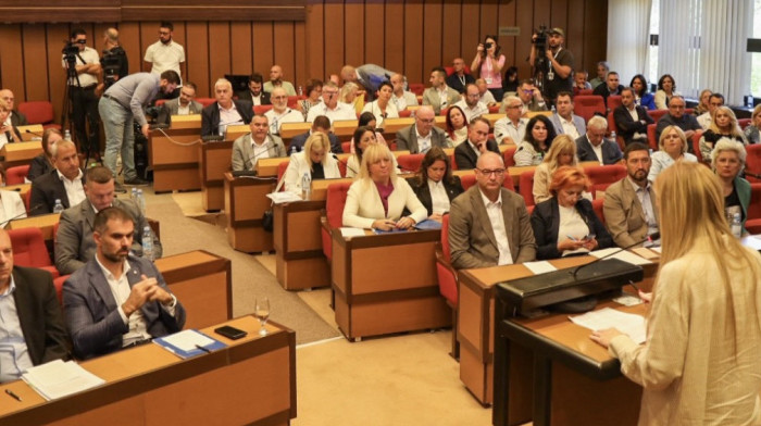 Skupština grada Novog Sada usvojila inicijativu da se podigne spomenik stradalima u padu nadstrešnice