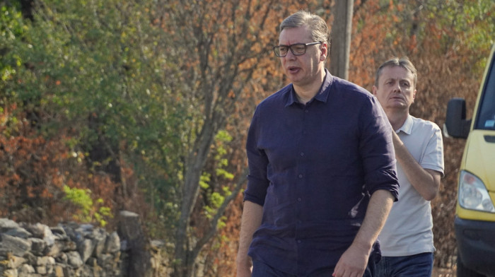 Vučić: Cela zemlja i državno rukovodstvo su pod velikim pritiskom, otadžbina nam je napadnuta spolja i iznutra