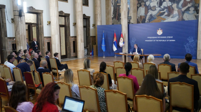 Vučić: Sančez potvrdio učešće Španije na izložbi Ekspo 2027