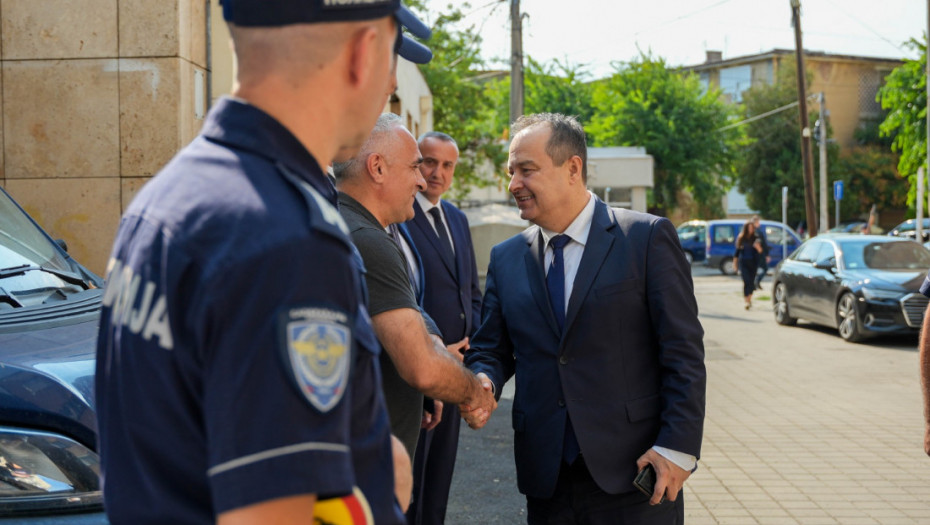 Dačić: Nastavićemo ulaganje u policiju i vatrogasce-spasioce