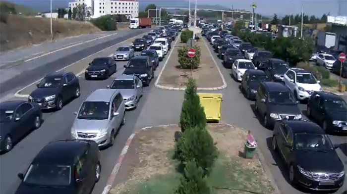AMSS: Zadržavanja za automobile na više graničnih prelaza, najviše na Gradini