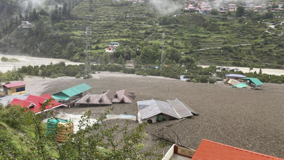 Katastrofalne poplave u Kašmiru: 32 mrtvih, 50 se vodi kao nestale