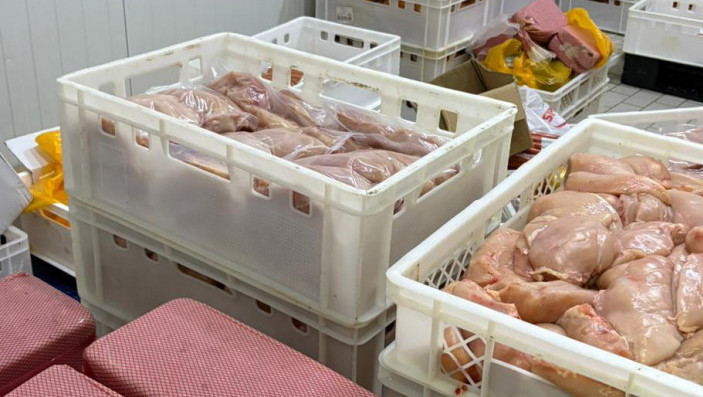 "Sprečeno širenje salmonele": Oglasilo se Ministarstvo poljoprivrede o zaraženoj piletini sa farme iz Ćićevca