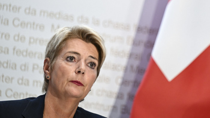 Premijerka Keler-Suter: Švajcarke kompanije će moći da koriste skraćeno radno vreme do 24 meseca