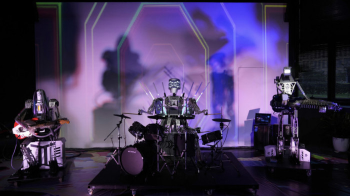 Po uzoru na lov grabljivica: Kina razvija dronove i oružje uz pomoć AI oslanjajući se na prirodu i životinje